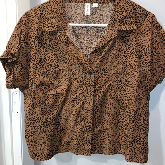 Slapped print cropped button up boxy fit - Picture 3 of 4
